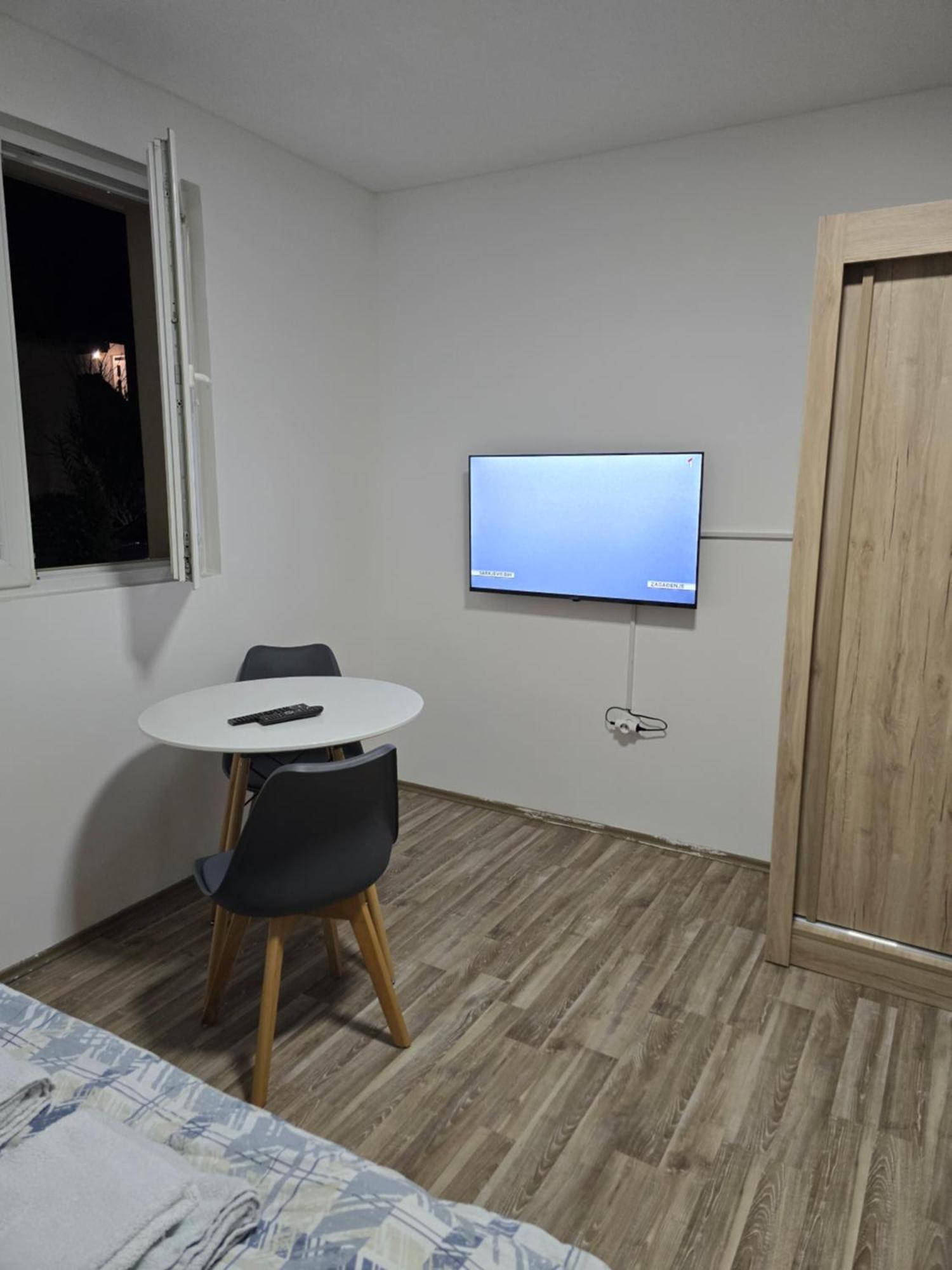 Apartman Tolosi Podgorica Zewnętrze zdjęcie